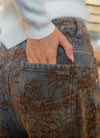 Calça Jeans com Bordados GOA GOA