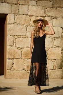  Vestido Longo com Renda SWALLOW