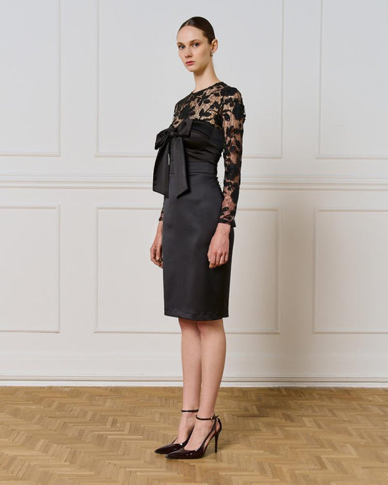 Blusa Renda e Laço ACCESS