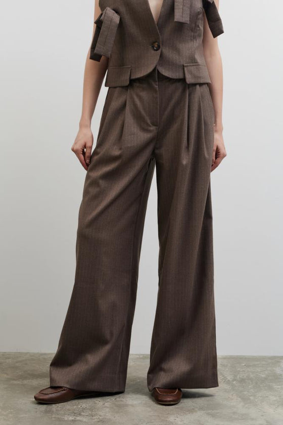 Calça Listrada Pregas BSB