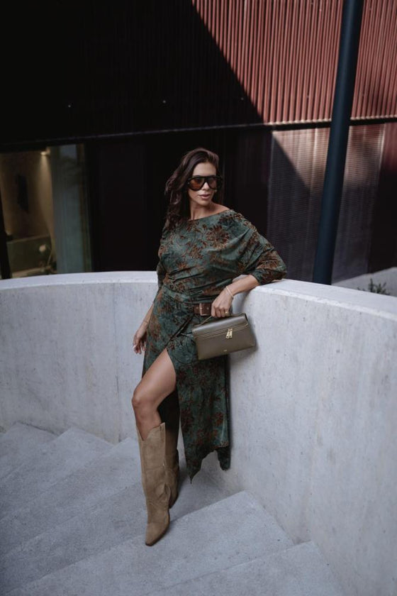 Saia Assimétrica Veludo SAHOCO