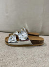 CHINELO METALIZADO LOVE MOSCHINO