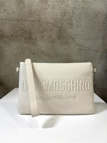  Clutch JC4050 LOVE MOSCHINO
